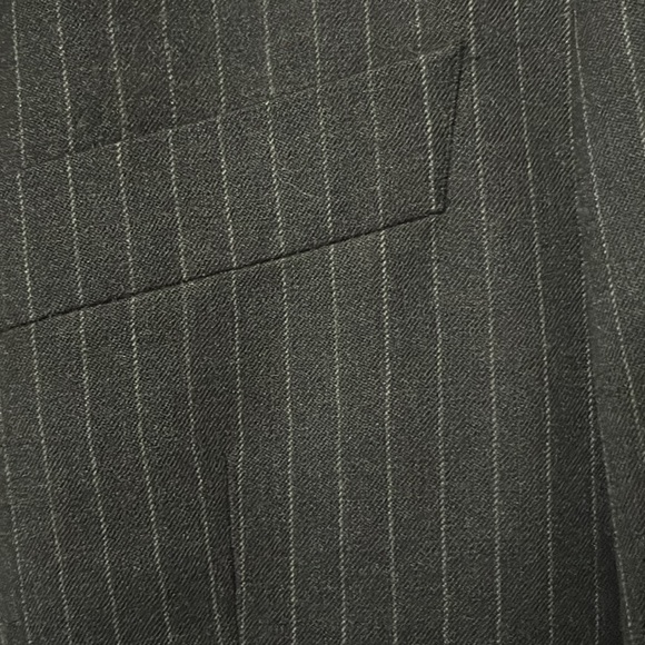 HUGO BOSS Men's Black Pinstripe Blazer ACCEPTING OFFERS Size 38R - Picture 3 of 9